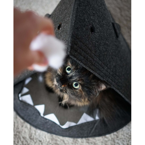 Σπιτάκι γάτας καρχαρίας  μαύρο 60x40x38 cm 